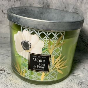 White Tea & Pear 3-Wick Candle from Bath & Body Works (2018) BBW